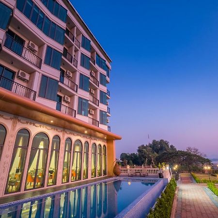 Mekong Heritage Hotel ナコンパノム エクステリア 写真