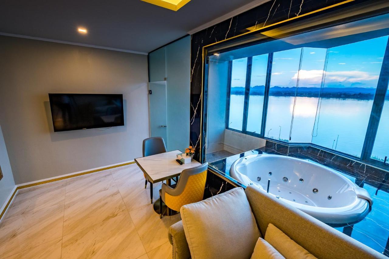 Mekong Heritage Hotel ナコンパノム エクステリア 写真